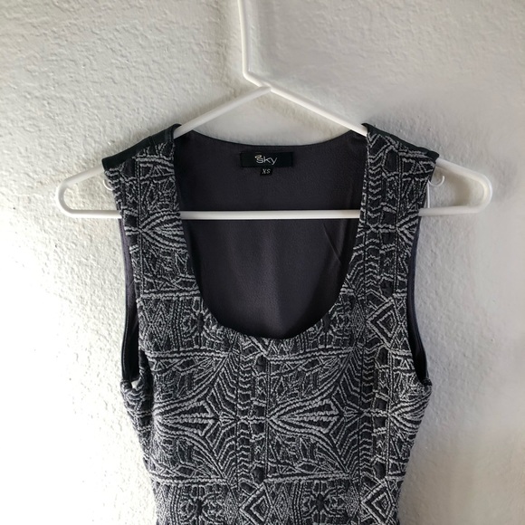 Skye Cutout Midi Printed Dress - Picture 3 of 3